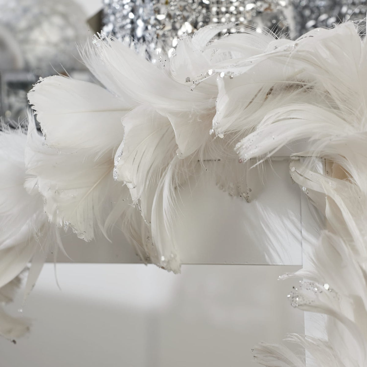Festive Feeling Feather Garland, product image 2