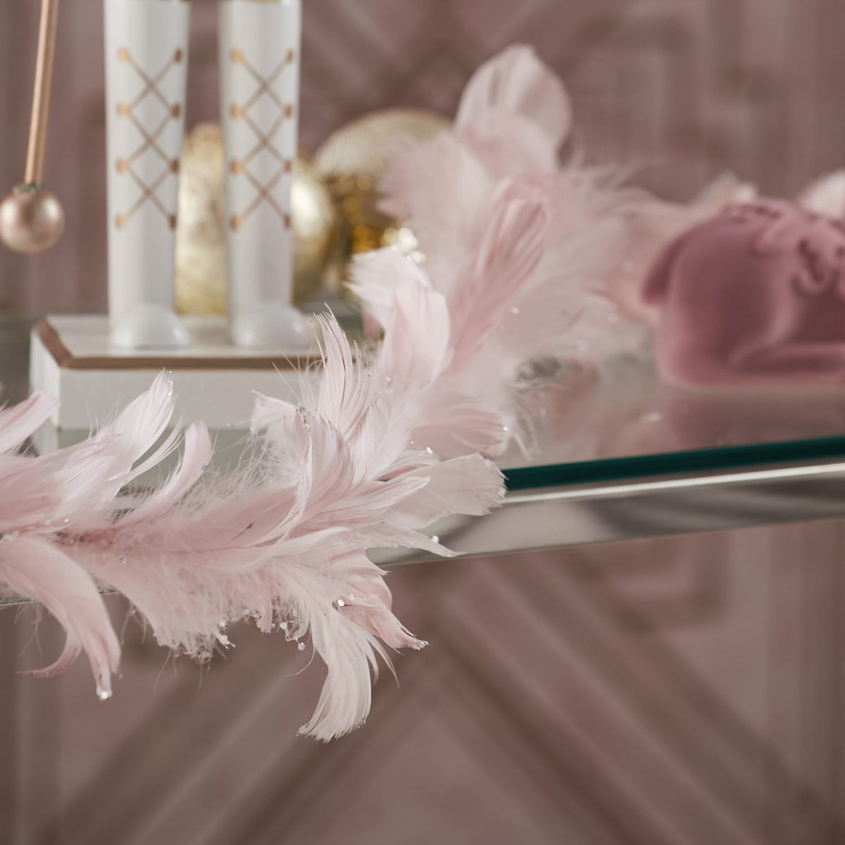 Festive Feeling Feather Garland, product image 5